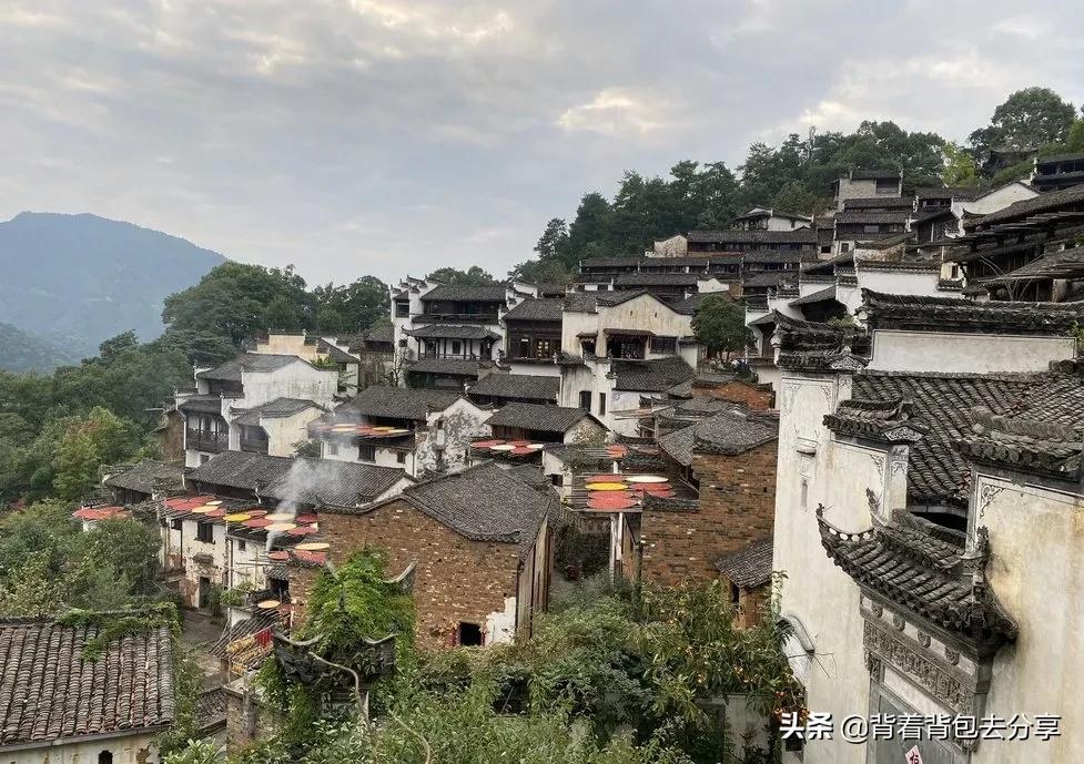 介绍江西十大最美旅游景点(探索江西十大最美旅游景点)