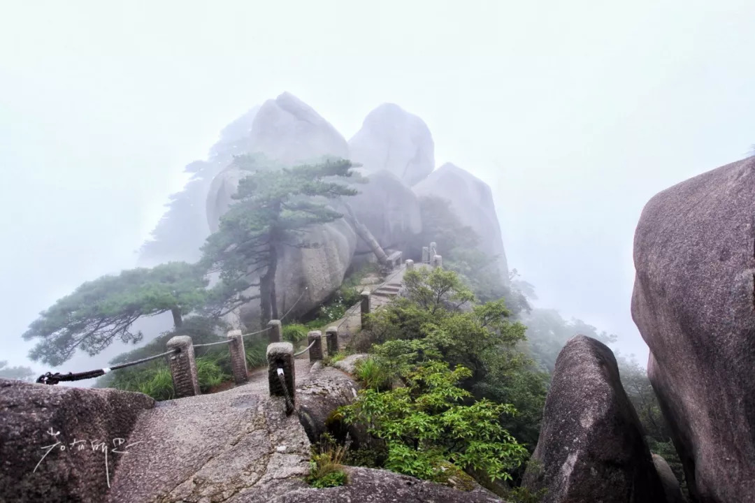 介绍天都峰(关于天都峰的信息)