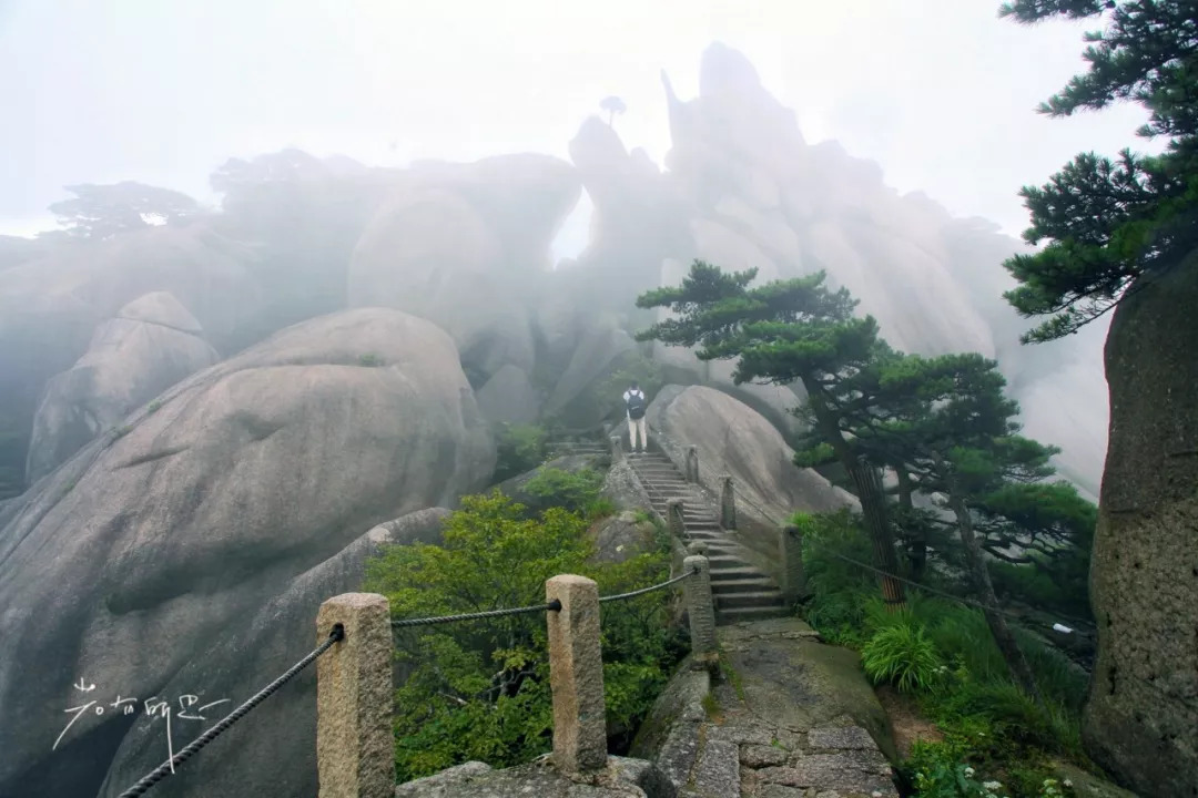 介绍天都峰(关于天都峰的信息)